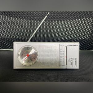 Vintage SoundDesign AM/FM Portable Analog Quartz Clock Radio Model 3011-A tested